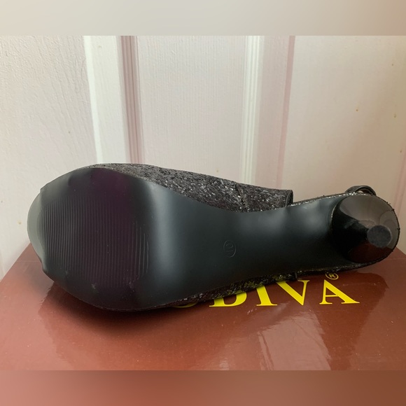 Lady Godiva Black Sparkle High Heels - Picture 5 of 7